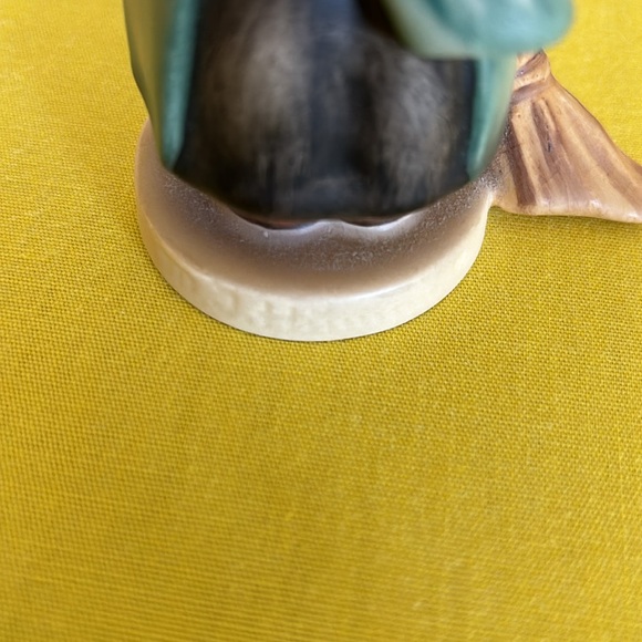 Hummel - Picture 3 of 5